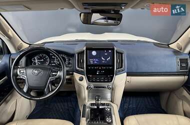 Внедорожник / Кроссовер Toyota Land Cruiser 2019 в 