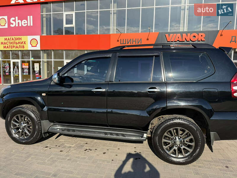 Внедорожник / Кроссовер Toyota Land Cruiser 2005 в Кривом Роге