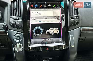 Внедорожник / Кроссовер Toyota Land Cruiser 2010 в 