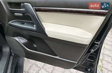 Внедорожник / Кроссовер Toyota Land Cruiser 2010 в 
