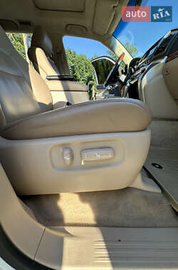 Внедорожник / Кроссовер Toyota Land Cruiser 2012 в 