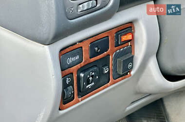 Позашляховик / Кросовер Toyota Land Cruiser 2002 в 