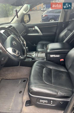 Внедорожник / Кроссовер Toyota Land Cruiser 2014 в 