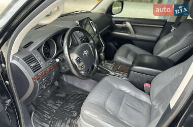Внедорожник / Кроссовер Toyota Land Cruiser 2008 в 