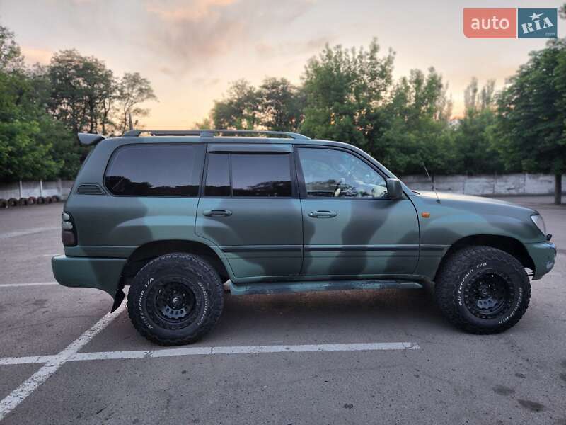 Позашляховик / Кросовер Toyota Land Cruiser 2004 в Києві