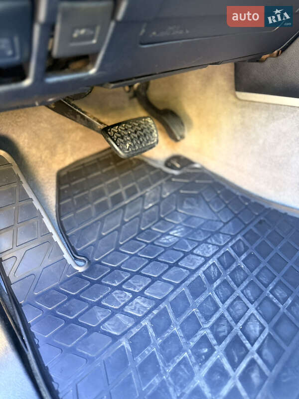 Позашляховик / Кросовер Toyota Land Cruiser 2013 в Луцьку