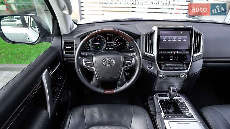 Внедорожник / Кроссовер Toyota Land Cruiser 2016 в Львове