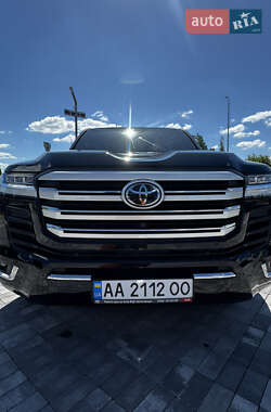 Внедорожник / Кроссовер Toyota Land Cruiser 2023 в Киеве