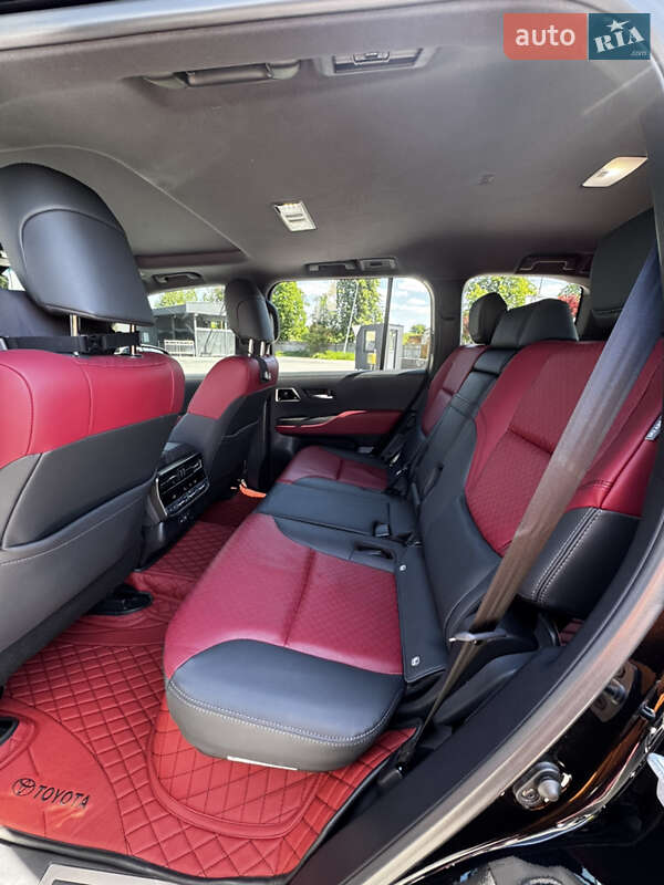 Внедорожник / Кроссовер Toyota Land Cruiser 2023 в Киеве