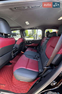 Внедорожник / Кроссовер Toyota Land Cruiser 2023 в 