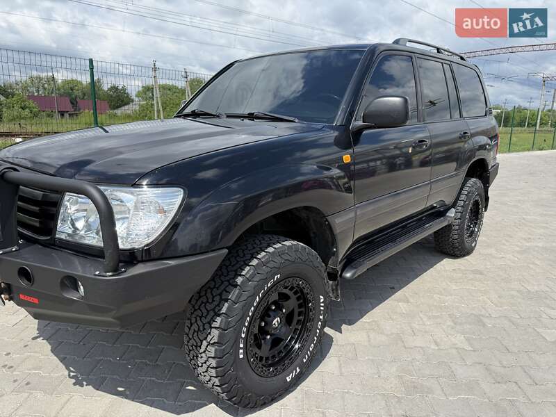Позашляховик / Кросовер Toyota Land Cruiser 2006 в Звягелі