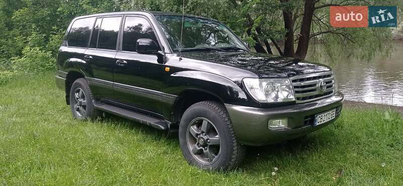 Позашляховик / Кросовер Toyota Land Cruiser 2006 в Новгород-Сіверському