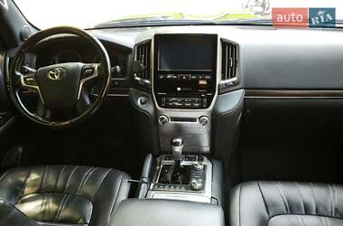 Внедорожник / Кроссовер Toyota Land Cruiser 2020 в 