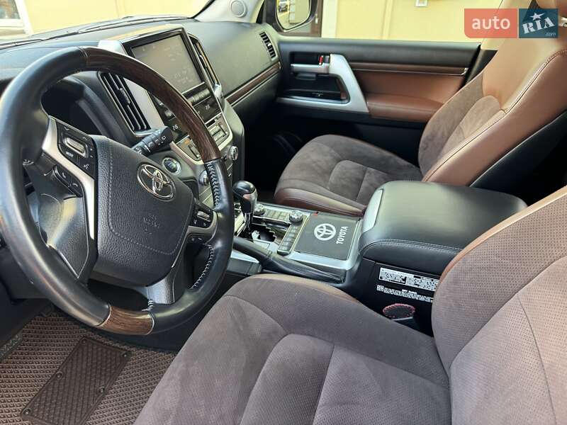 Внедорожник / Кроссовер Toyota Land Cruiser 2019 в Горишних Плавнях