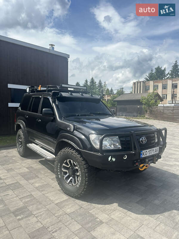 Внедорожник / Кроссовер Toyota Land Cruiser 2001 в Тячеве