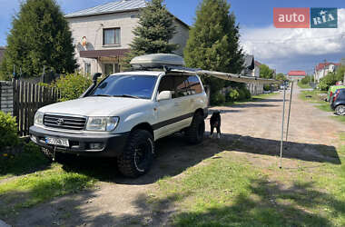 Внедорожник / Кроссовер Toyota Land Cruiser 2001 в Львове