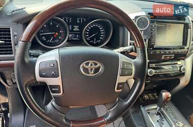 Позашляховик / Кросовер Toyota Land Cruiser 2014 в 
