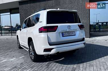 Внедорожник / Кроссовер Toyota Land Cruiser 2022 в 