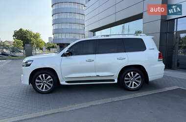 Позашляховик / Кросовер Toyota Land Cruiser 2017 в 