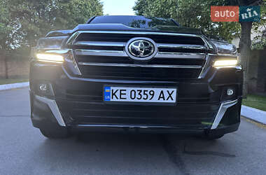 Внедорожник / Кроссовер Toyota Land Cruiser 2008 в 