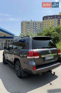 Внедорожник / Кроссовер Toyota Land Cruiser 2008 в 