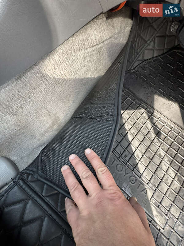 Внедорожник / Кроссовер Toyota Land Cruiser 2003 в Львове