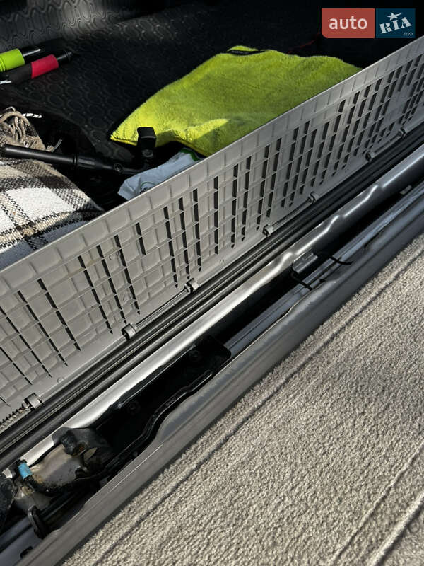 Внедорожник / Кроссовер Toyota Land Cruiser 2003 в Львове