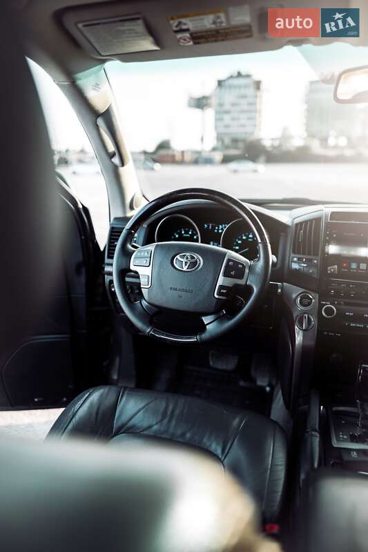 Внедорожник / Кроссовер Toyota Land Cruiser 2008 в Ужгороде
