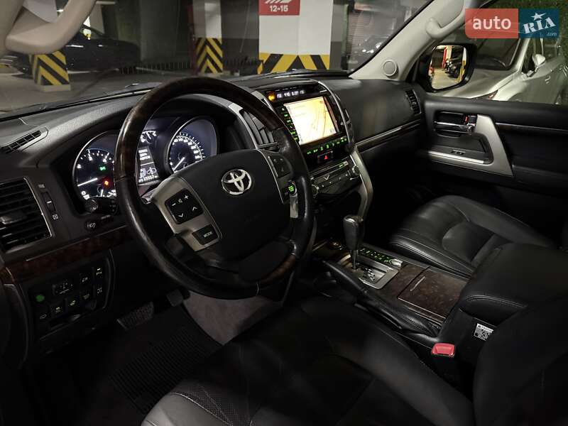 Внедорожник / Кроссовер Toyota Land Cruiser 2012 в Киеве