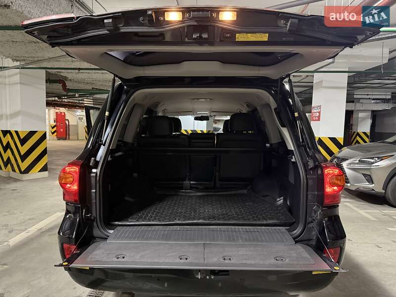 Внедорожник / Кроссовер Toyota Land Cruiser 2012 в Киеве