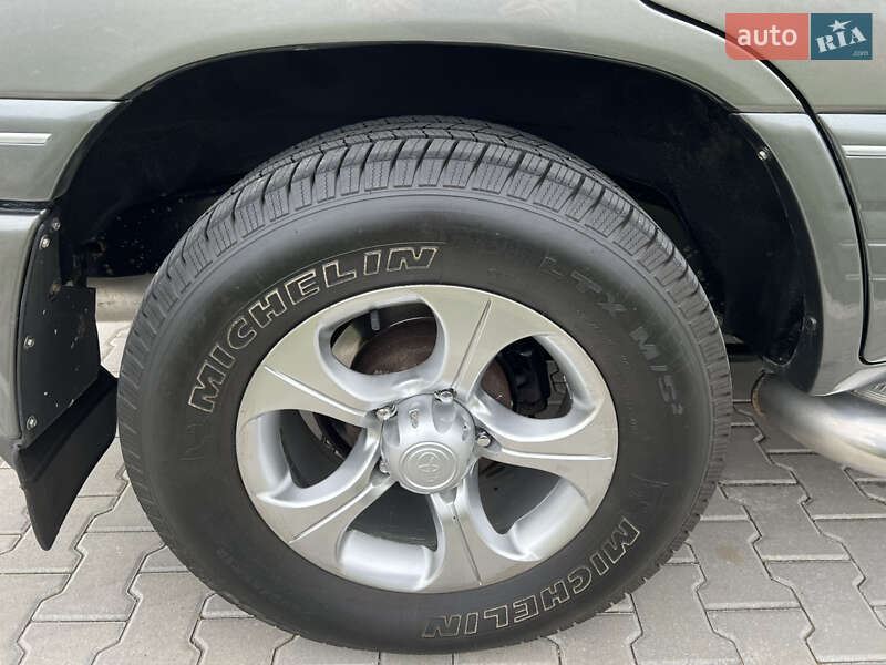 Внедорожник / Кроссовер Toyota Land Cruiser 1999 в Черноморске