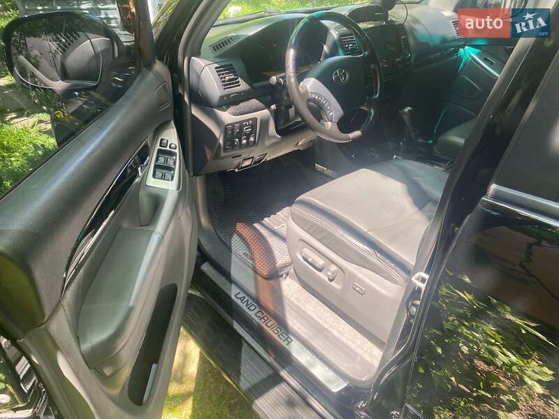 Внедорожник / Кроссовер Toyota Land Cruiser 2008 в Ужгороде