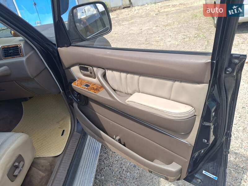 Внедорожник / Кроссовер Toyota Land Cruiser 1996 в Киеве