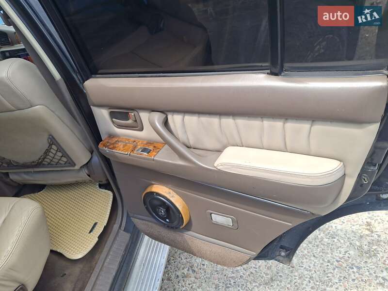 Внедорожник / Кроссовер Toyota Land Cruiser 1996 в Киеве