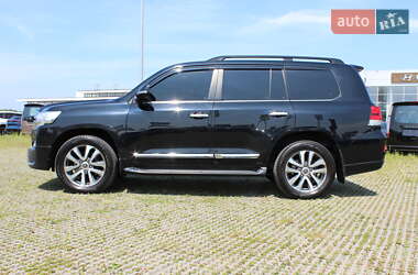 Внедорожник / Кроссовер Toyota Land Cruiser 2016 в 