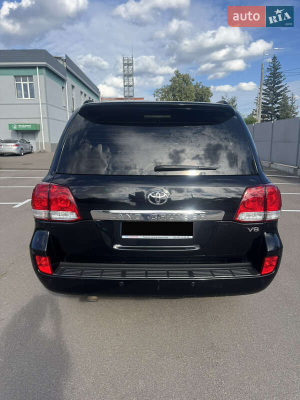 Внедорожник / Кроссовер Toyota Land Cruiser 2011 в Киеве фото 5 Внедорожник / Кроссовер Toyota Land Cruiser 2011 в Киеве