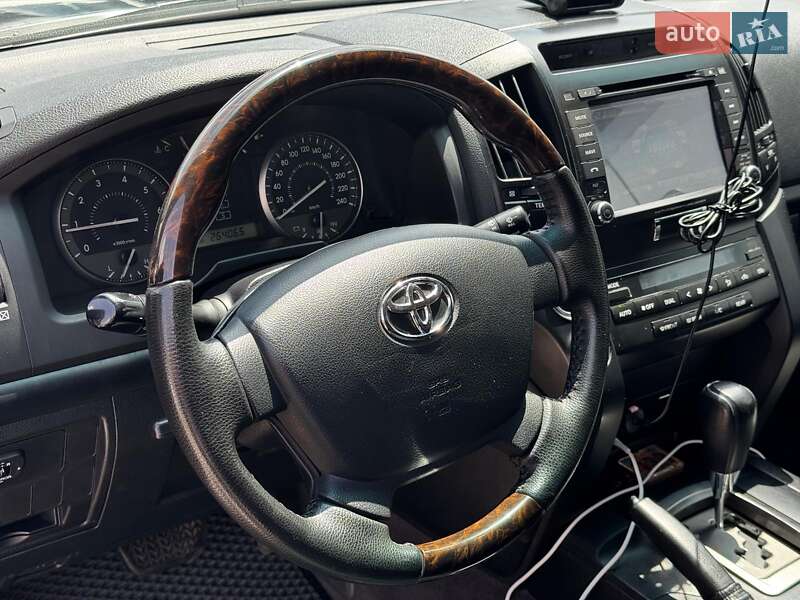 Внедорожник / Кроссовер Toyota Land Cruiser 2008 в Харькове