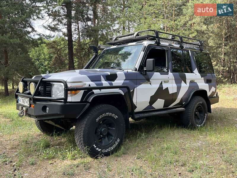 Внедорожник / Кроссовер Toyota Land Cruiser 2007 в Харькове