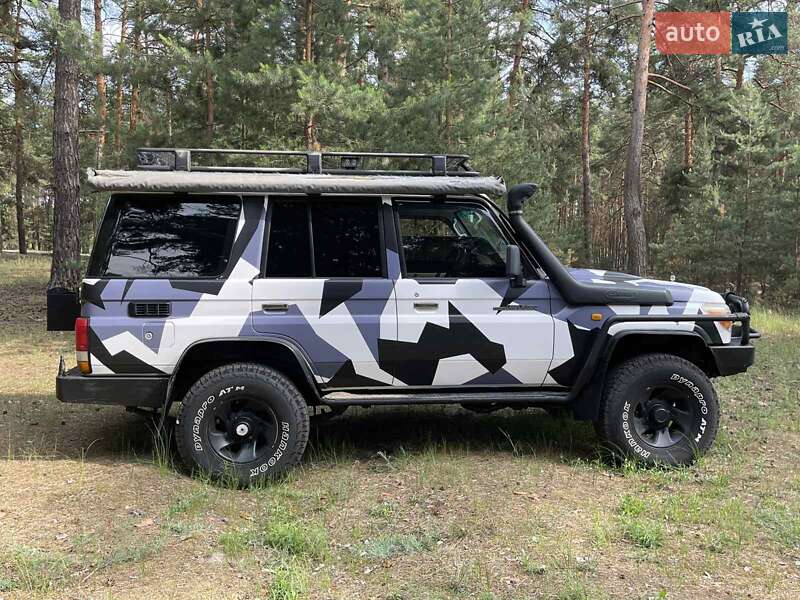 Внедорожник / Кроссовер Toyota Land Cruiser 2007 в Харькове