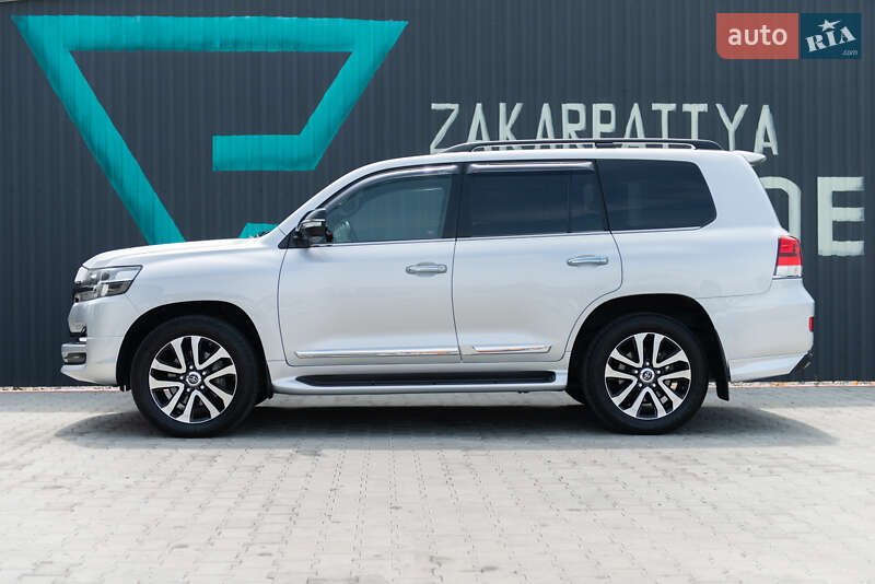 Внедорожник / Кроссовер Toyota Land Cruiser 2018 в Мукачево