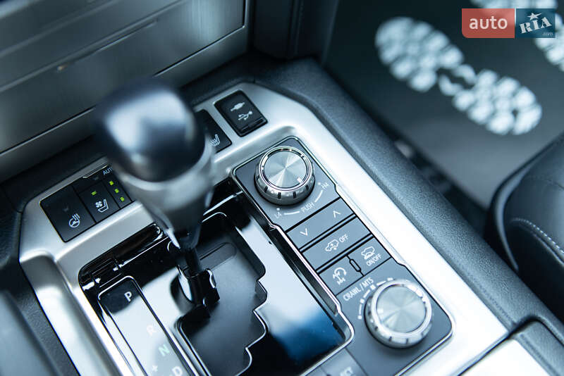 Внедорожник / Кроссовер Toyota Land Cruiser 2018 в Мукачево