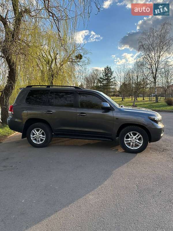 Внедорожник / Кроссовер Toyota Land Cruiser 2008 в Ровно фото 8 Внедорожник / Кроссовер Toyota Land Cruiser 2008 в Ровно