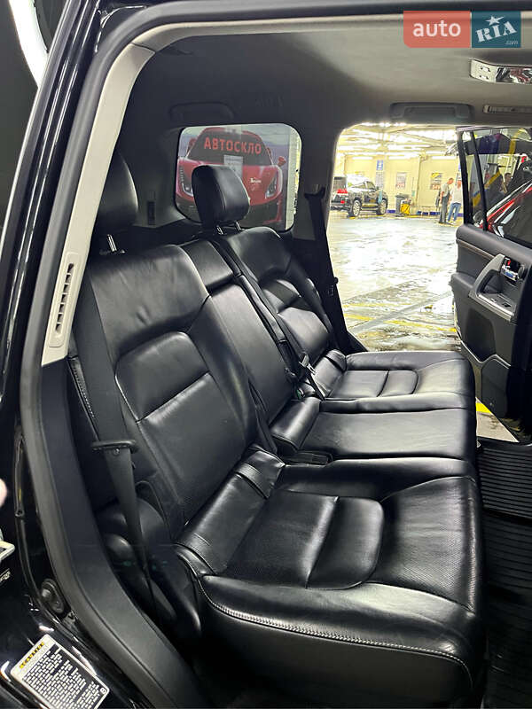 Внедорожник / Кроссовер Toyota Land Cruiser 2013 в Черновцах