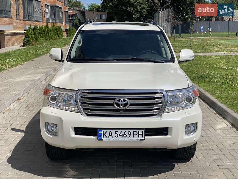 Позашляховик / Кросовер Toyota Land Cruiser 2013 в Києві