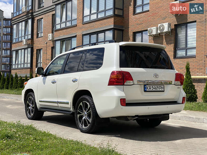 Позашляховик / Кросовер Toyota Land Cruiser 2013 в Києві