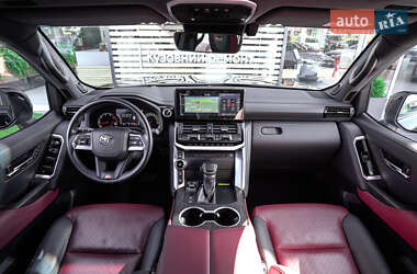 Внедорожник / Кроссовер Toyota Land Cruiser 2023 в 