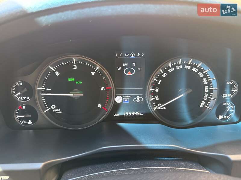 Внедорожник / Кроссовер Toyota Land Cruiser 2017 в Киеве