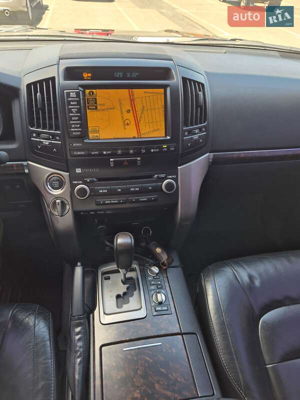 Внедорожник / Кроссовер Toyota Land Cruiser 2011 в Киеве