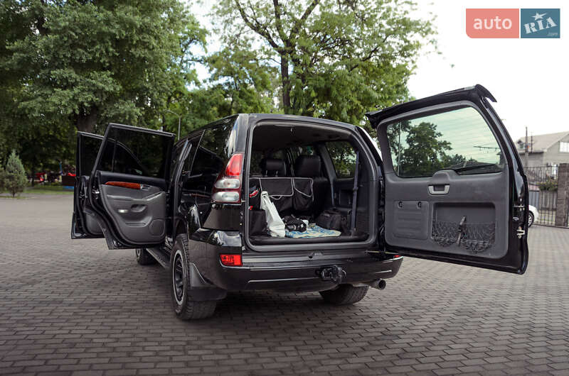 Внедорожник / Кроссовер Toyota Land Cruiser 2007 в Каменском