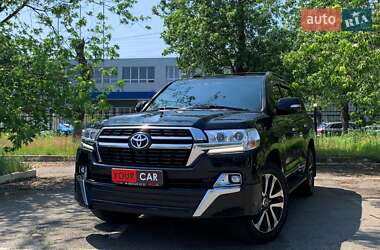 Внедорожник / Кроссовер Toyota Land Cruiser 2017 в Киеве